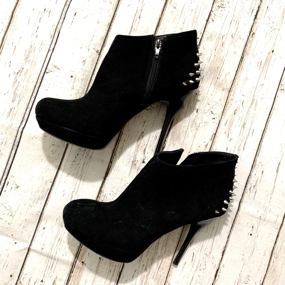 Dolce Vita Black Booties